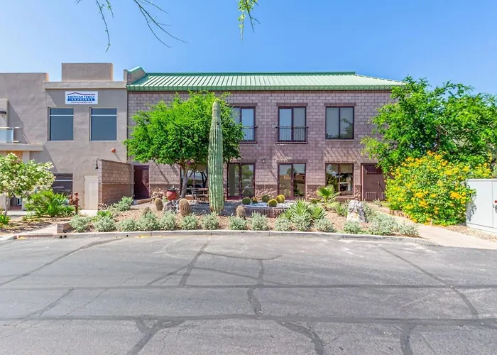 New On The Avenue 2bed 2bath Fountain Hills